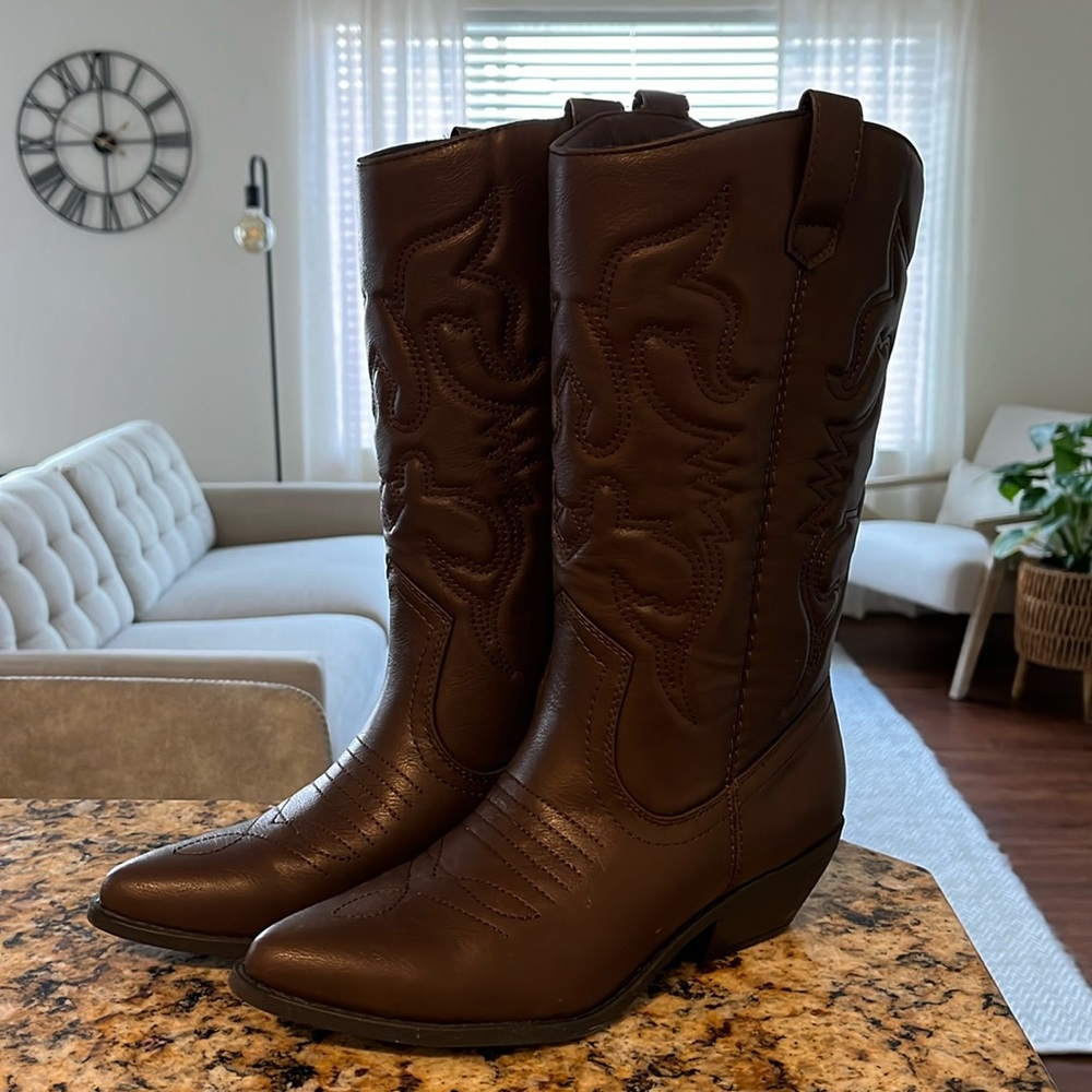 Soda - Western Cowboy Pointed Toe Boot - Brown
